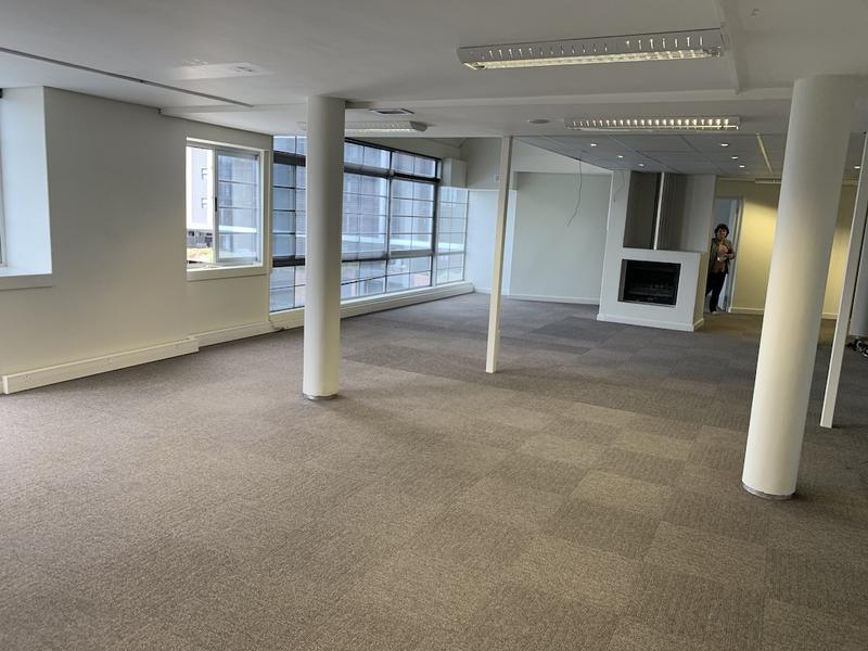 To Let commercial Property for Rent in Green Point Western Cape